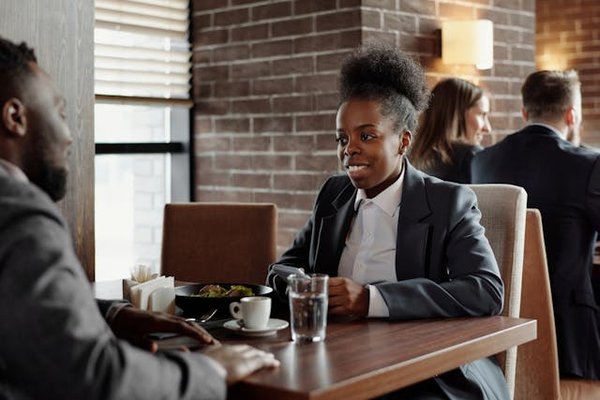 Réussir son déjeuner d'affaires : 5 clés essentielles